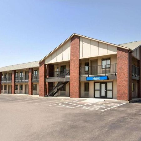 Travelodge By Wyndham Wellington Екстер'єр фото