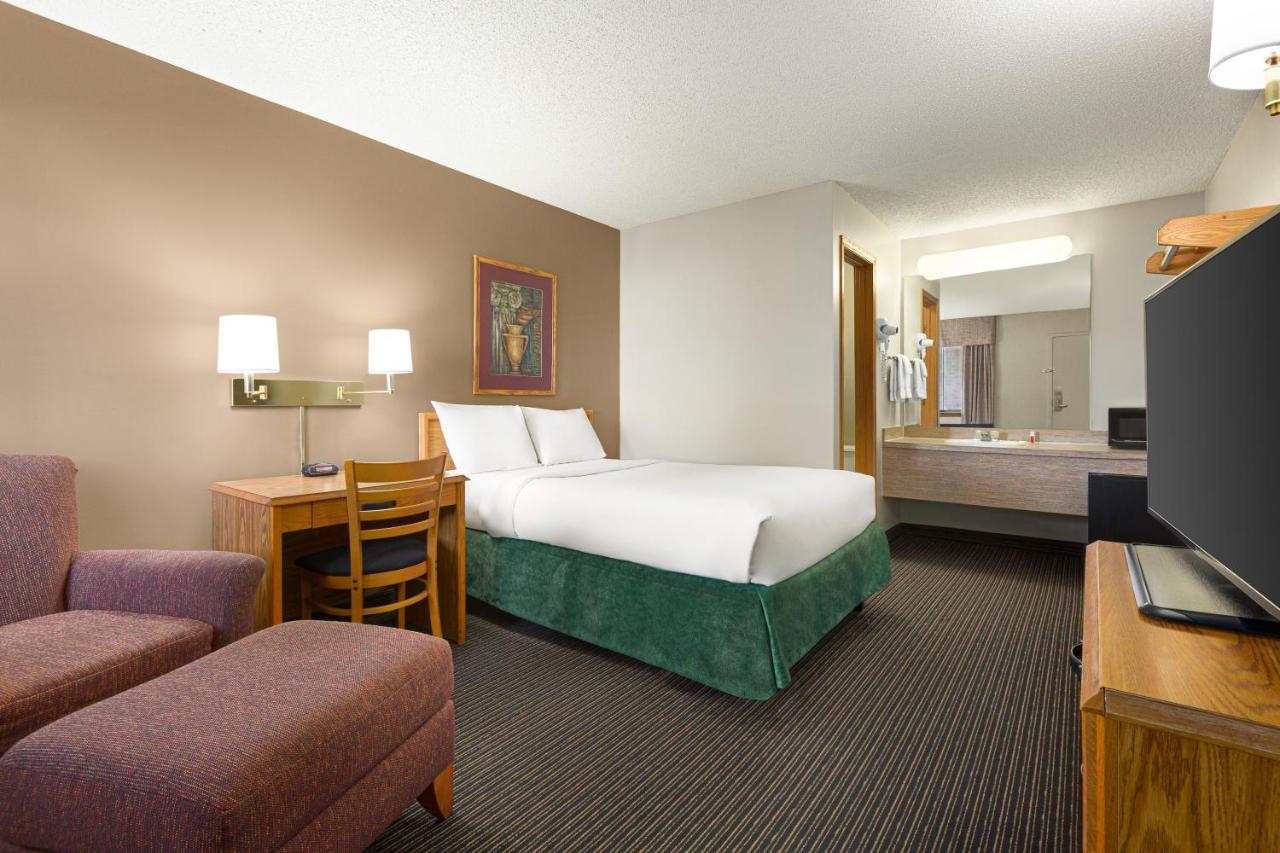 Travelodge By Wyndham Wellington Екстер'єр фото