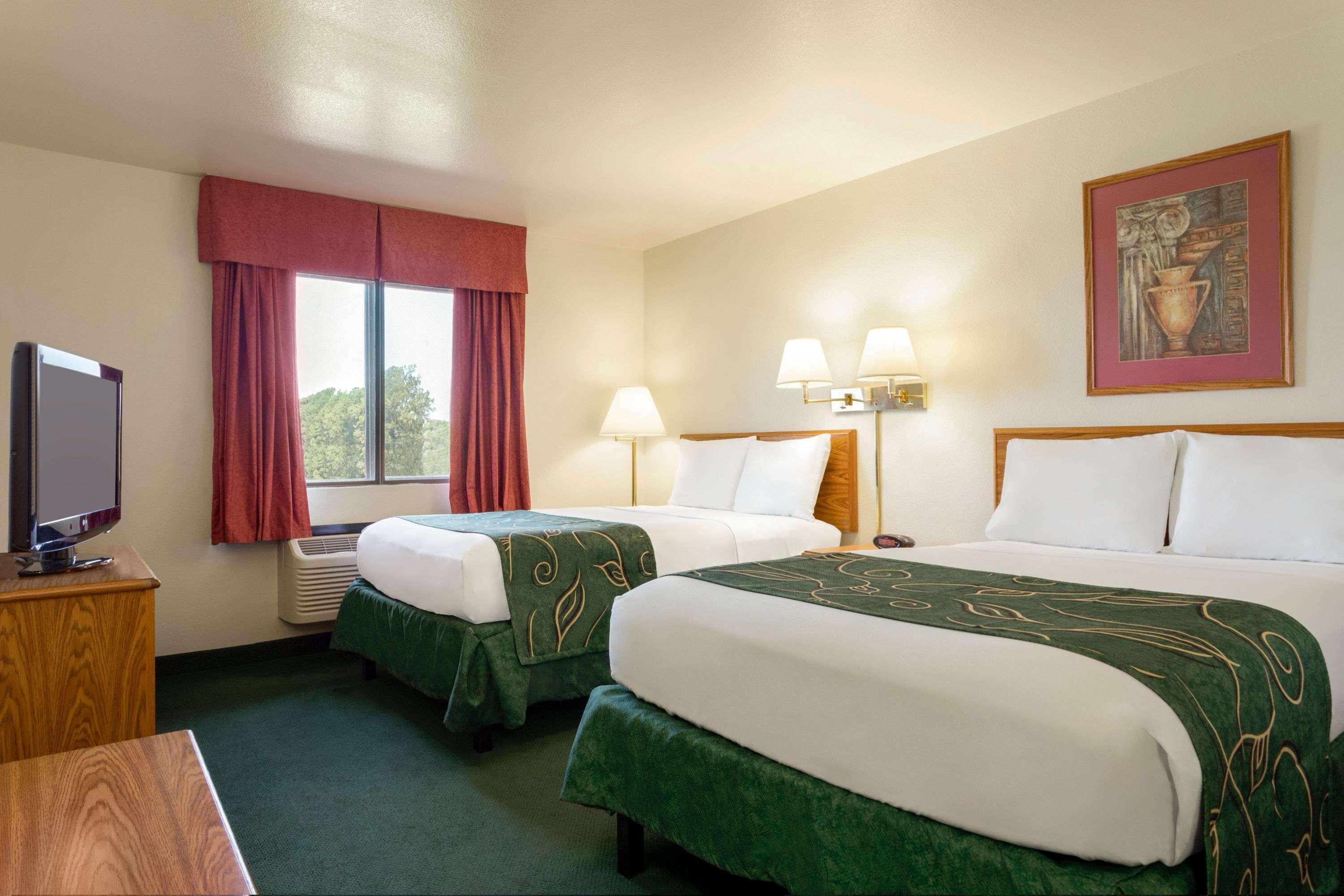 Travelodge By Wyndham Wellington Екстер'єр фото
