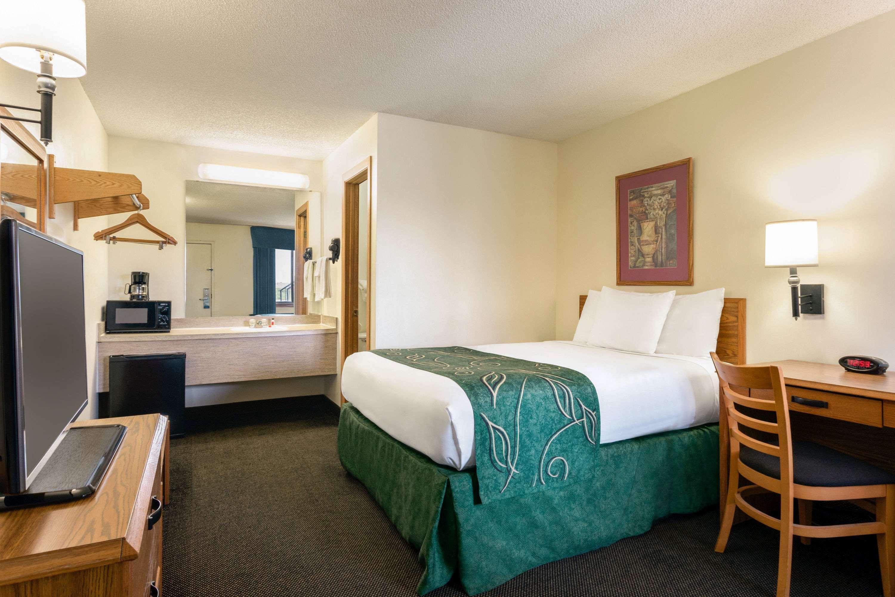 Travelodge By Wyndham Wellington Екстер'єр фото